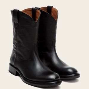 Men
Duke Roper Frye. New. Size 11 US Model 81313